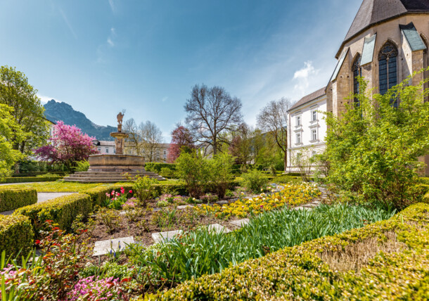     el maravilloso jardín de la abadía de Admont / Admont